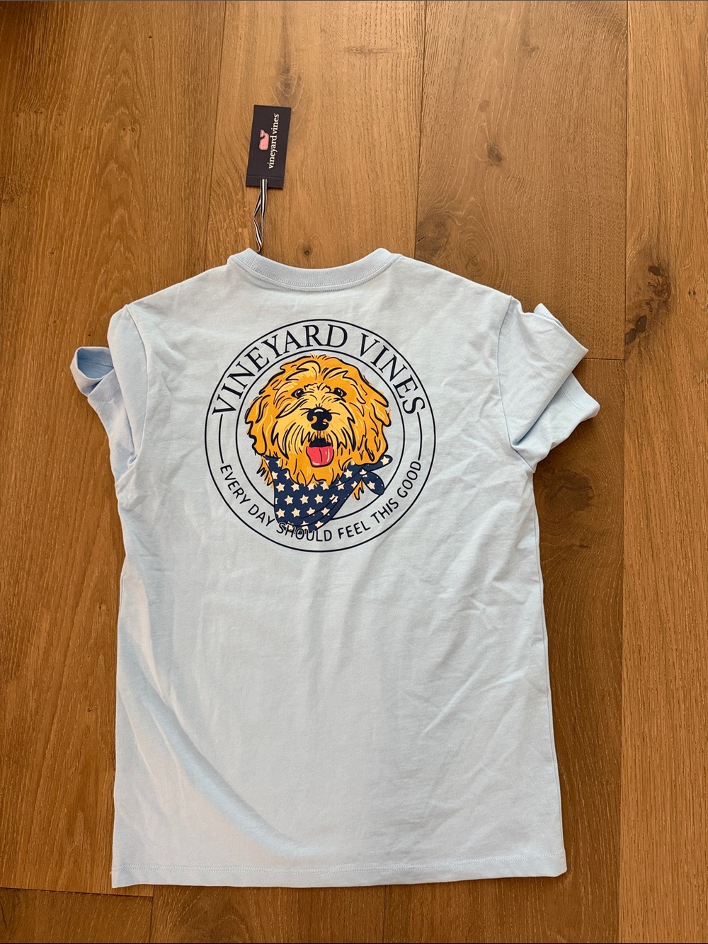 Vineyard Vines Light Blue Dog Graphic Tee XS NWT goldendoodle patriotic 4th